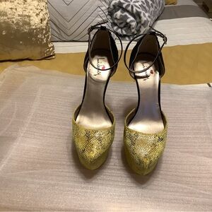 Elegant Yellow Snakeskin Heels